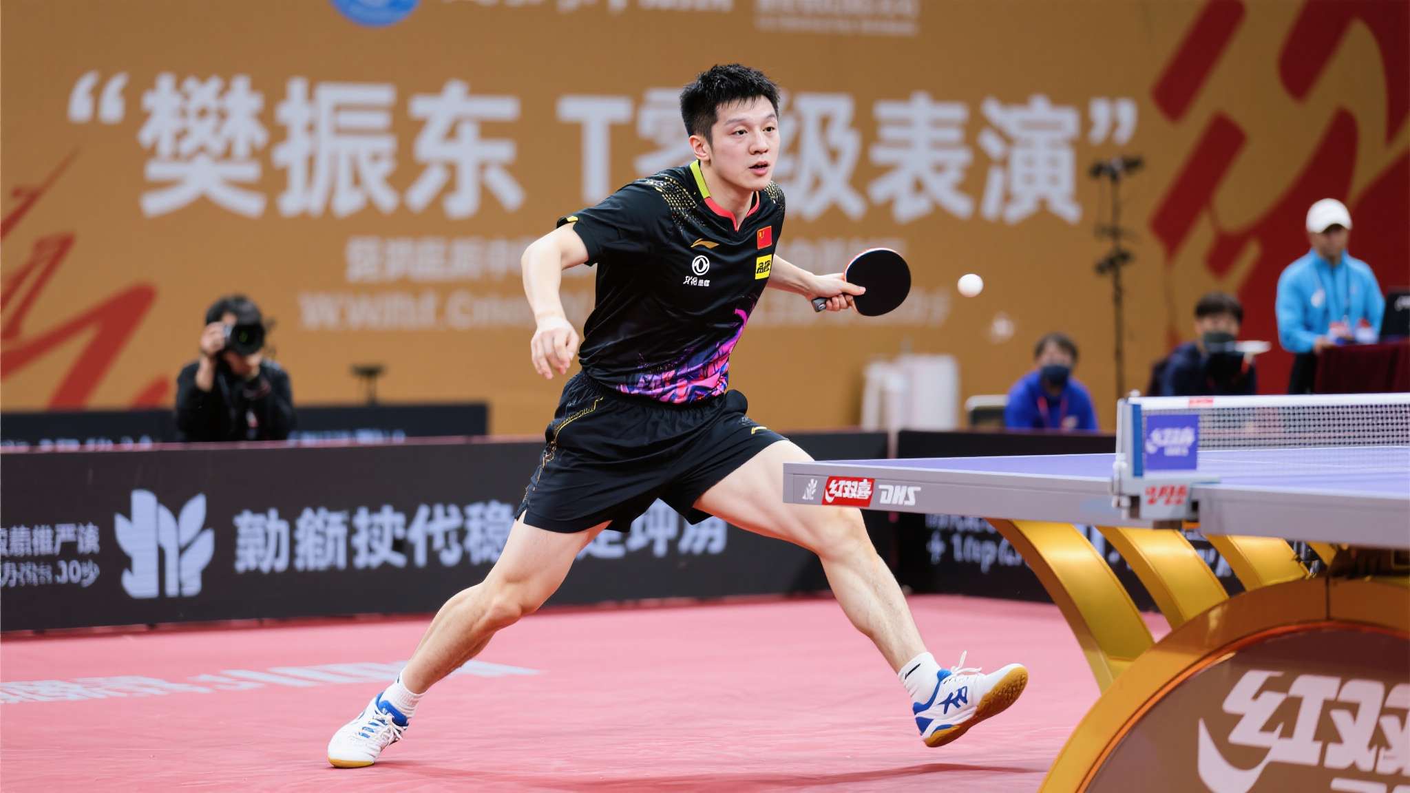 纵观职业生涯轨迹可以发现,真正让 “樊振东 T零级表演” 持续输出稳定优势的不只